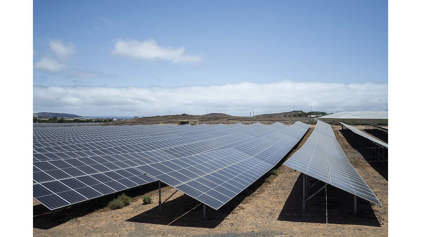 Nytt anlegg med 35 900 solcellepaneler er installert på Gran Canaria.