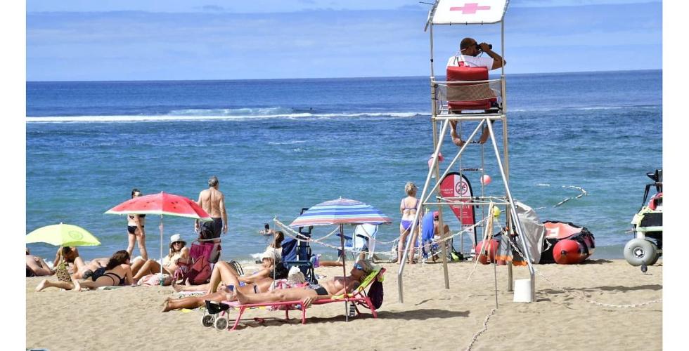 Badevakt på strand, Gran Canaria.