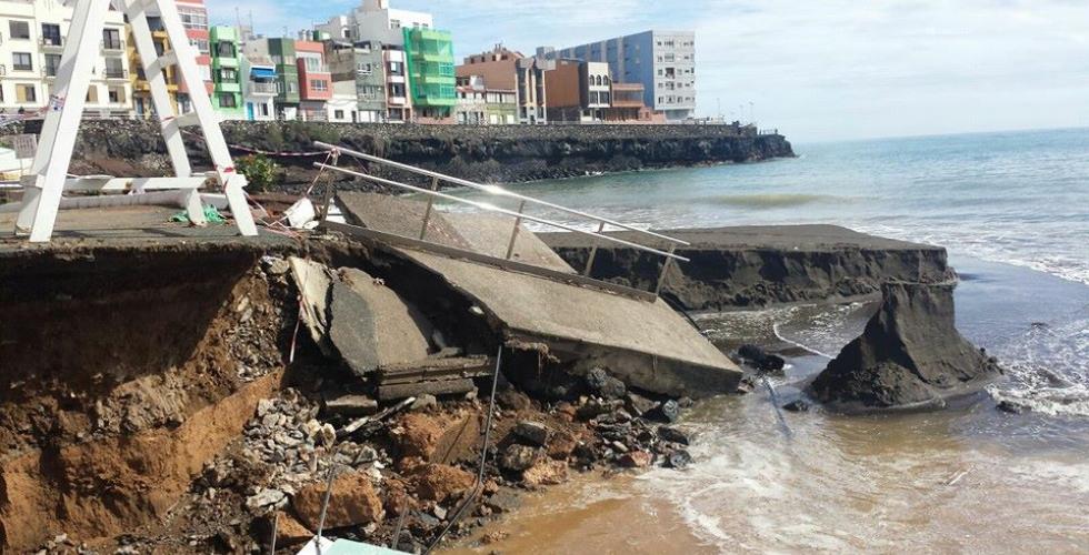 La Garita-stranden i Telde på Gran Canaria etter et uventet intenst styrtregn i oktober 2015. 